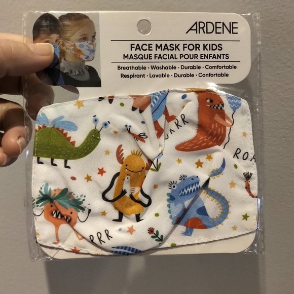 NWT LOT 5 Kids Reusable Masks Children mask printed 2 layers %100 Cotton inside - Picture 1 of 16